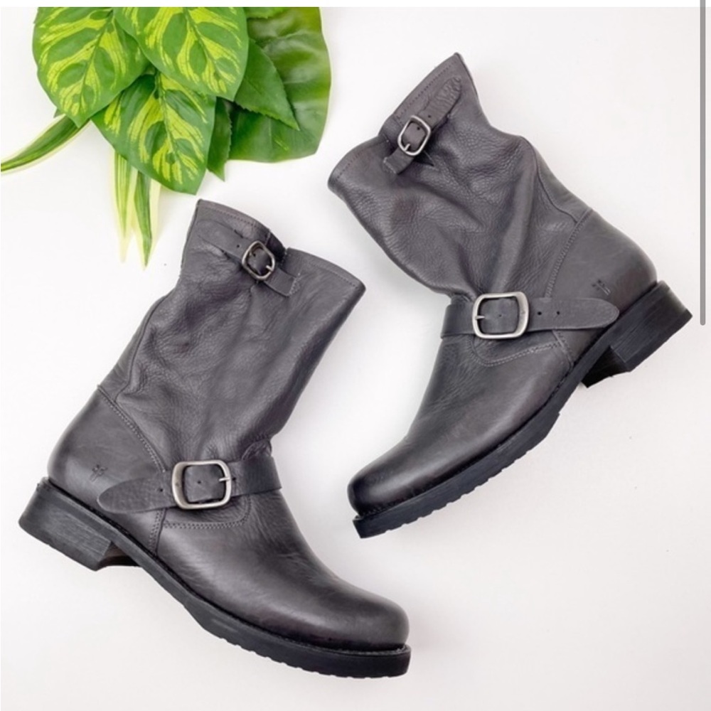 Frye Veronica Short Italian Leather Boots Smoke Gray Size 10B